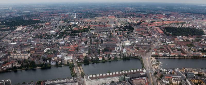 Byen strækker sine fingre ud